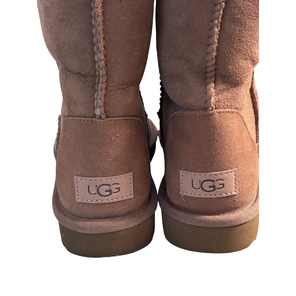 UGG Classic Short II‎ Chestnut Brown Suede Sheepskin Boots 1016223 Womens 9